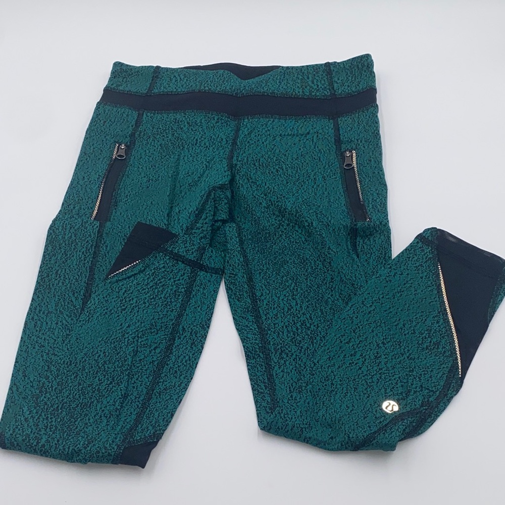 Lululemon Inspire Tight 25” Green and Black crackle Sz 4